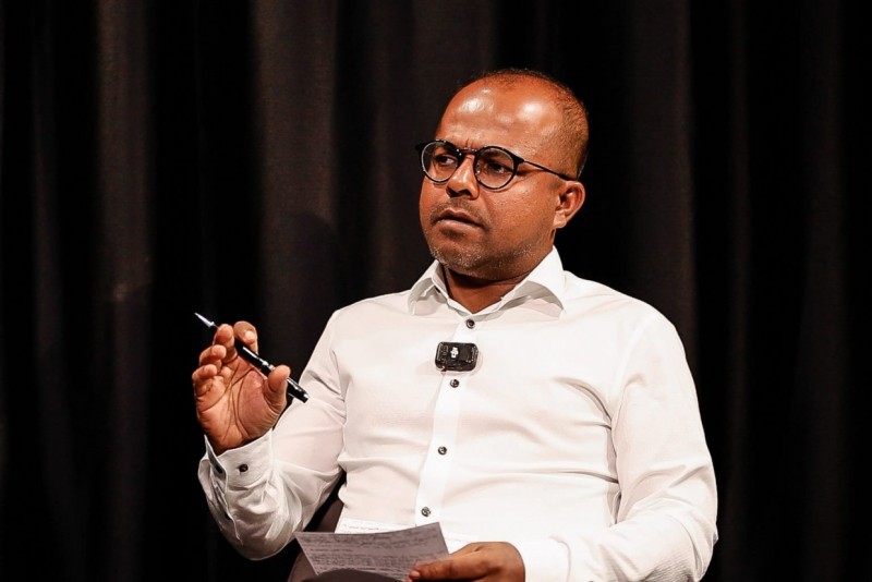 އަދަދު ނޫހުގެ ފިޔާޒާއި ޙަސަން ފުލުހަށް ހާޒިރުވާން އަންގައިފި
