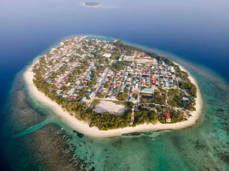 މީދޫގައި އެމްޓީސީސީގެ ސައިޓް އެޅުމުގެ މަސައްކަތް ކުރުމަށް 13 ފަހަރު ދޯންޏެއްގައި ޓިނު ގެންގޮސްފައިވޭ!