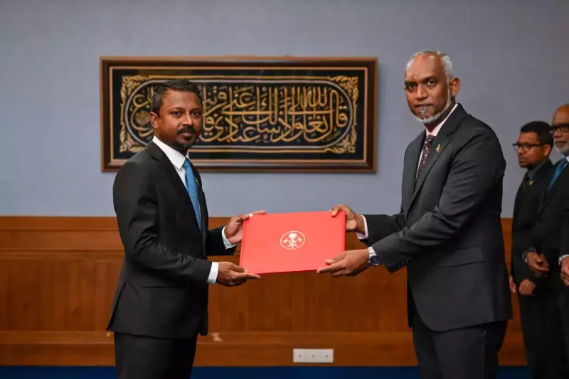 ޖޭއެސްސީ އެކުލެވިގެންވާ ގޮތް ބަދަލުކޮށް، އަދުލުއިންސާފުގެ ބާރުގެ ތެރެއަށް ރައީސްގެ ނުފޫޒު ނުވަންނާނެ ގޮތަށް ނިޒާމު އިސްލާހުކުރަން ޖެހޭ: ފައިސަލް