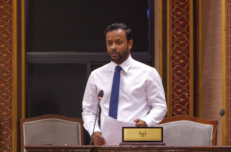 ފަހި ފްލެޓްތަކަށް ރަށްވެހިންގެ ރަޖިސްޓްރީ ހަދަން ހުރަހެއް ނެތް: މުއްތަލިބު