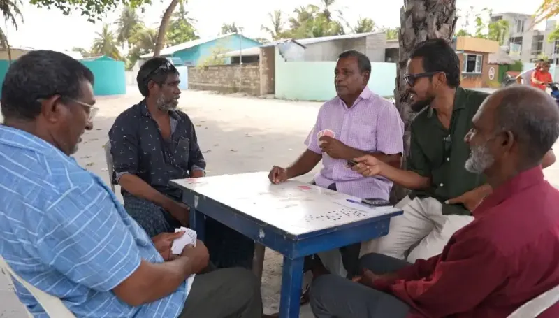 "ހޯރަފުށީގެ މަޝްރޫއުތައް ހުއްޓި ރަށް އޮތީ ވަޅުޖެހިފަ، ސިއްހީ މަރުކަޒު ވެސް ބޭނުންކުރީ ޕީއެންސީގެ ޖަގަހައެއްގެ ގޮތުގައި"
