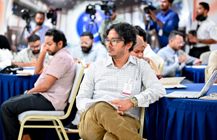 ފިޔާޒާއި ހަސަނަށް ކުރާ ދައުވާ އަނބުރާ ގެންދަން ގޮވާލައިފި