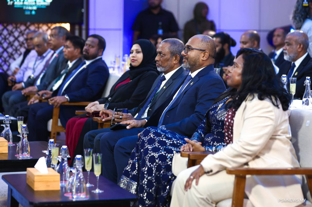 "މީޑިއާގެ މުސްތަޤުބަލު ބިނާވެފައިވަނީ ގުޅިގެން ކުރާ މަސައްކަތާއި އިތުބާރުގެ މައްޗަށް"