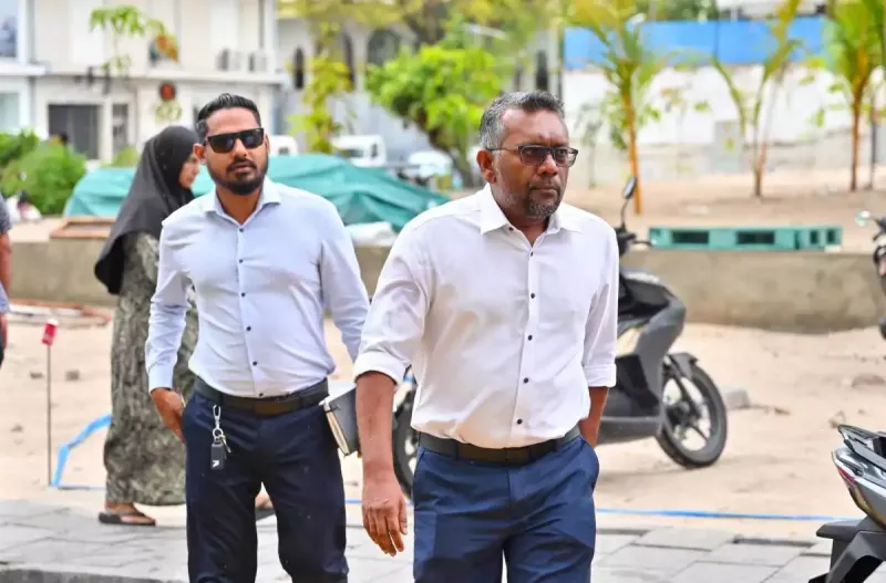 ގައުމު ސަލާމަތް ކުރުމަށް ކުރީގެ ރައީސް ސޯލިހާއި، ނަޝީދު އަދި ޔާމީން އެކުގައި ނުކުތުމަށް ގޮވާލައްވައިފި