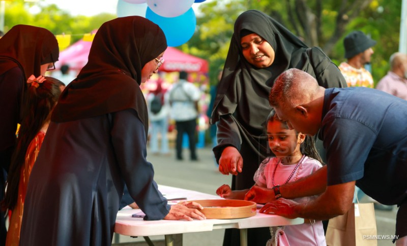 އާއިލީ ގުޅުން ބަދަހިކުރުމަށް އެންމެންގެ ޝާމިލުވުން މުހިންމު!