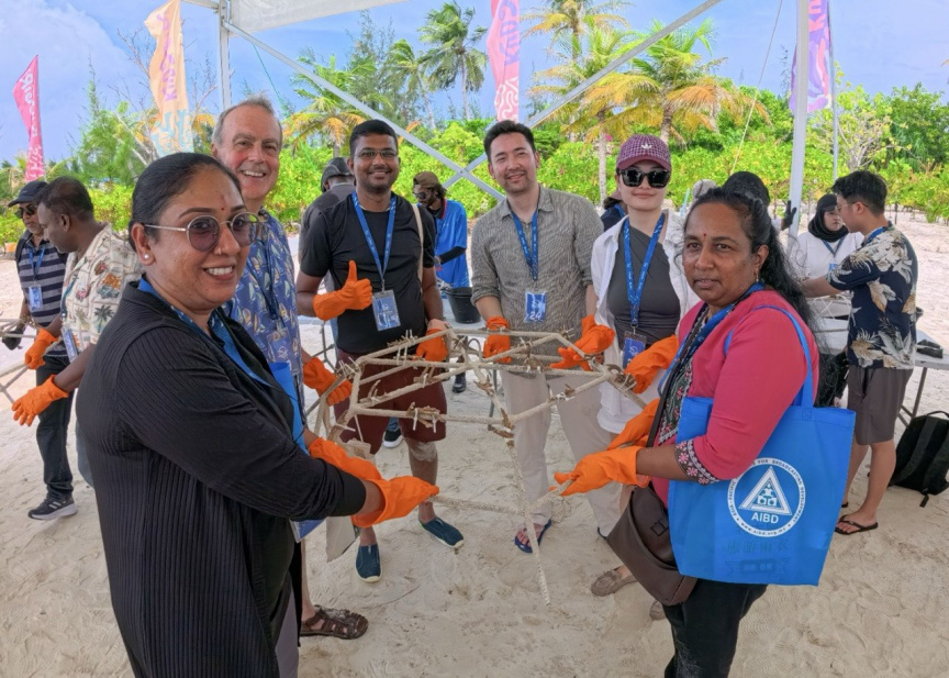 އޭޝިއާ ސަމިޓްގެ ބައިވެރިންނާއެކު ރާއްޖޭގެ އެންމެ ބޮޑު އެއް މުރަކަ އިންދުމުގެ ހަރަކާތް ބާއްވައިފި