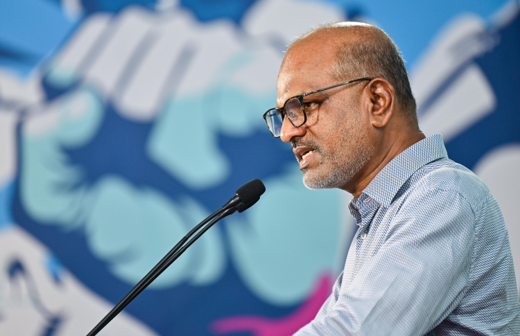 މަޖިލީހުގެ ނައިބު ރައީސްކަމުން ނާޒިމް ވަކިކުރުމުގެ މައްސަލަ ހުށަހަޅައިފި