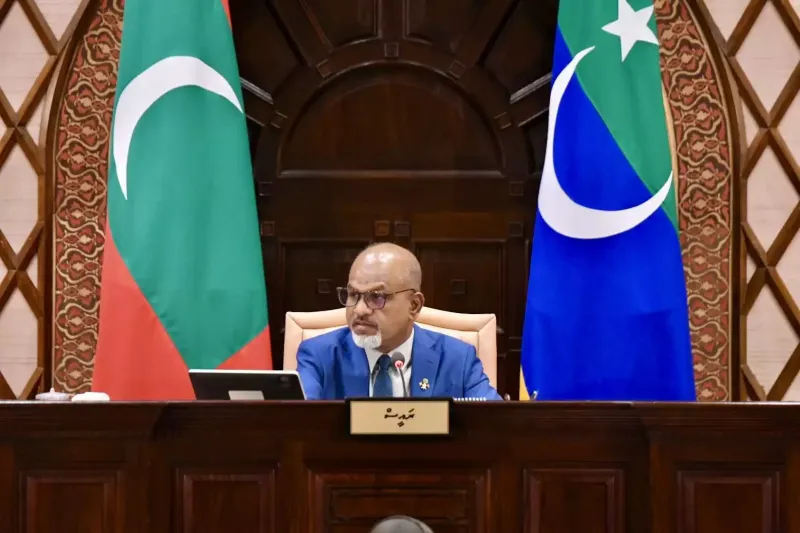 މަޖިލީހުގެ ނައިބު ރައީސް ކަމުން ނާޒިމް ވަކިކުރުން: ގަރާރަށް ބަހުސް ކުރާނެ މެންބަރުންގެ އަދަދާ، ދިފާއުގައި ވާހަކަދައްކަން ދޭނެ ވަގުތު ކަނޑައަޅަނީ