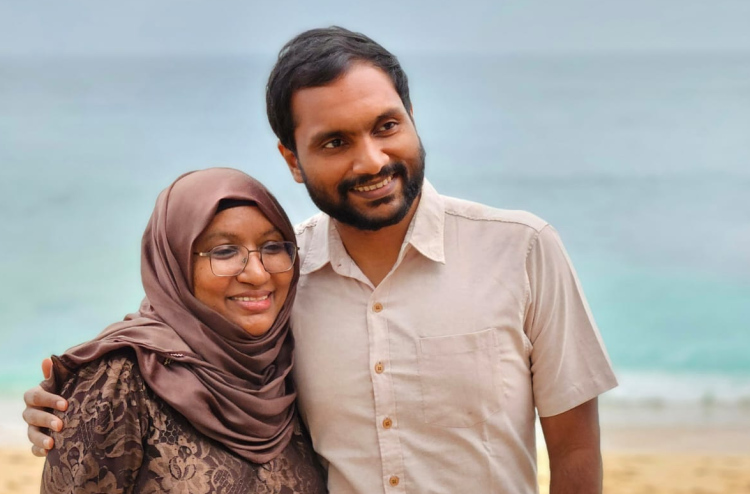 މަންމައަށްޓަކައި ޒަޔާން ތަށި އުފުލާލައިފި؛ އަމާޒަކީ ބައިނަލްއަގުވާމީ ކާމިޔާބު