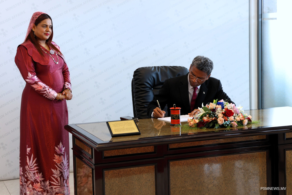 ގުޅުން ބަދަހިކުރުމަށް ސީޝެލްސްއާއެކު މަޝްވަރާކޮށްފި