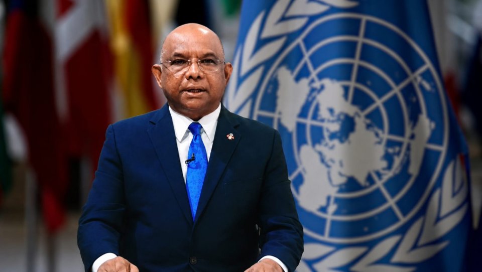 ބައިބައިވުމުގެ ބަދަލުގައި ޑިޕްލޮމަސީ އިހްތިޔާރުކުރުމަށް ޒުވާނުންނަށް ޝާހިދު ގޮވާލައްވައިފި