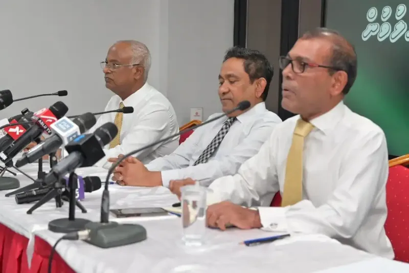ކޮރަޕްޝަން ހިންގާ ފަރާތެއް ޖަވާބުދާރީ ކުރުވަން ކެރޭނެ: ކުރީގެ ތިން ރައީސުން