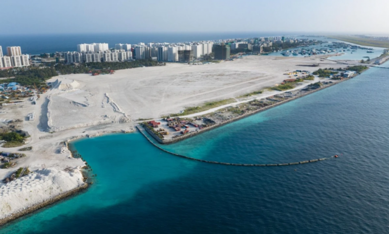 ވާ އައްސަން ފޭބި މީހާ ފެނުނީ މޫދު އަޑީގައި މަރުވެފައި އޮއްވައި