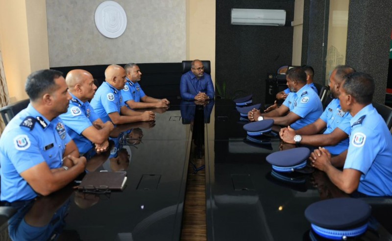 ޑައިވަރުން ހޯދި އޮޕަރޭޝަންގައި ބައިވެރިވި ފުލުހުންގެ ޓީމުން މަސައްކަތުގައި ދެއްކި ހިތްވަރަށް ހޯމް މިނިސްޓަރު 'ސާބަސް' ދެއްވައިފި