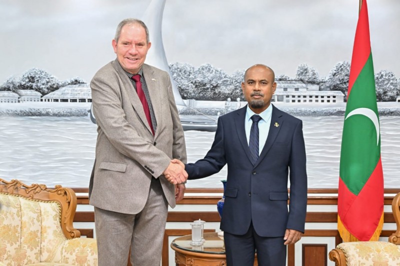 ދިފާއީ ދާއިރާއިން ރާއްޖެއާއި އިނގިރޭސިވިލާތުގެ ގުޅުން އިތުރަށް ހަރުދަނާކުރަން މަޝްވަރާކޮށްފި