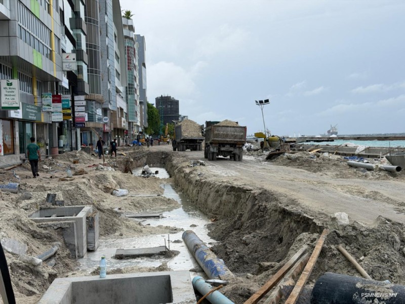 ބޮޑުތަކުރުފާނު މަގުގައި 580 ޖާގައިގެ ޕާކިންއެއް ހަދަނީ