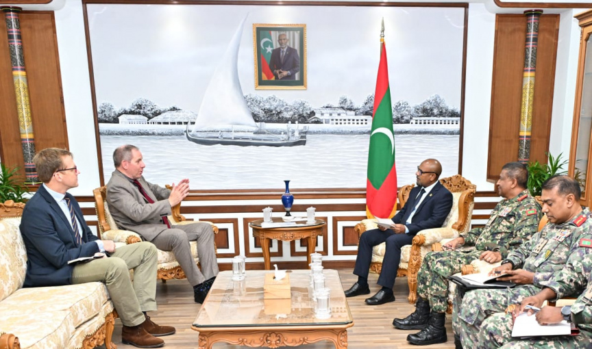 ދިފާއީ ދާއިރާއިން ރާއްޖެއާއި އިނގިރޭސިވިލާތުގެ ގުޅުން އިތުރަށް ހަރުދަނާކުރަން މަޝްވަރާކޮށްފި