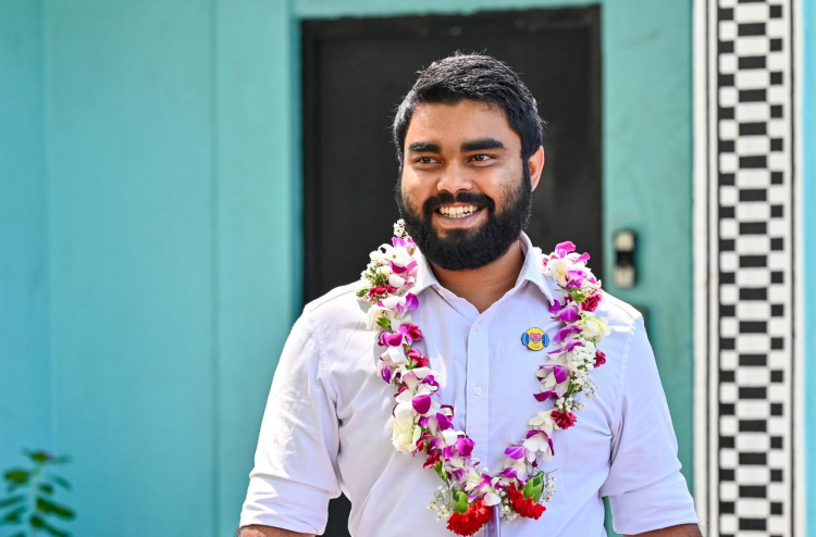 ނޫސްވެރިޔާ ޝަހުޒާން ޖަލުން ދޫކޮށްލައިފި