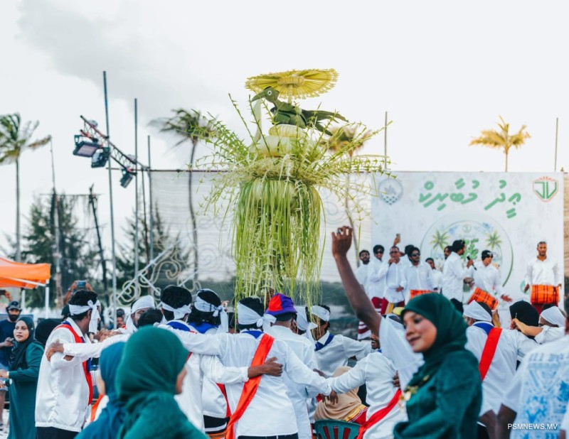 ޢީދު ފާހަގަކުރަން ޚާއްސަ ޕްލޭނެއް އެކުލަވާލަނީ