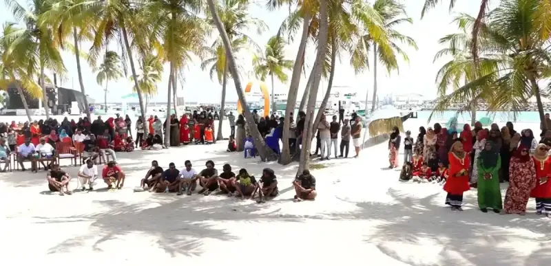 ކަމަދޫ އީދު އުފާ: އަންހެނުންގެ ކޯޑީގެ ފޯރި ނިކަން ގަދަ