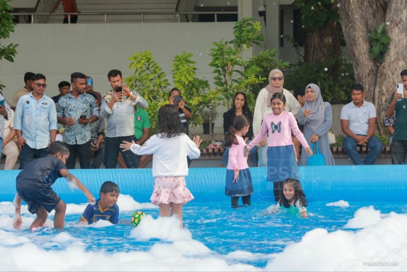 ޢީދު ކުޅިވަރުތައް ނިމުމަކަށް: އާއްމުންގެ ބޮޑު ތަރުހީބެއް