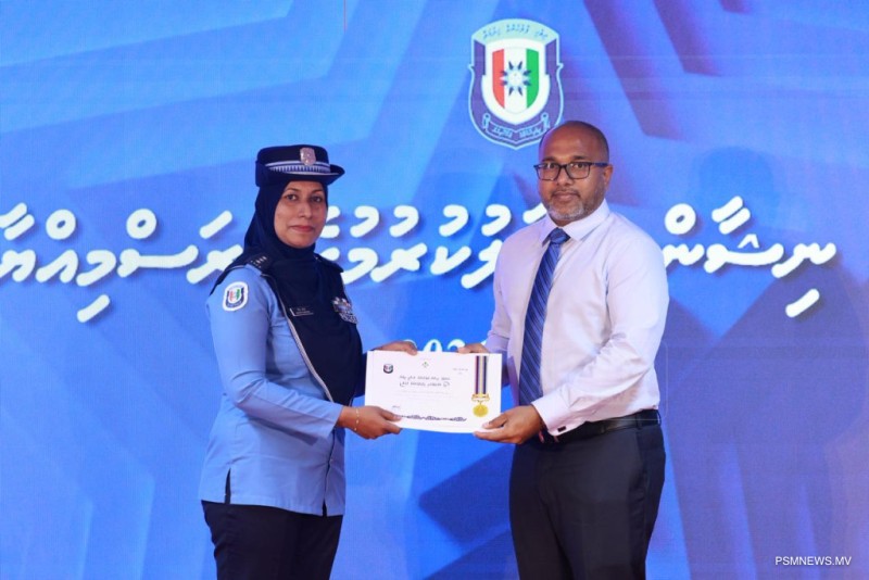 ގްރޭޓަރ މާލެ އޭރިއާގެ ފުލުހުންނަށް ޝަރަފުގެ ނިޝާން ދީފި