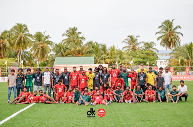 ދެކުނުގެ ޗެމްޕިއަންކަން ހޯދައި ދިވެހި ޕްރިމިއާ ލީގުގެ ޕްލޭއޮފްގެ ފަހު ޖާގަ ގައްދުއަށް