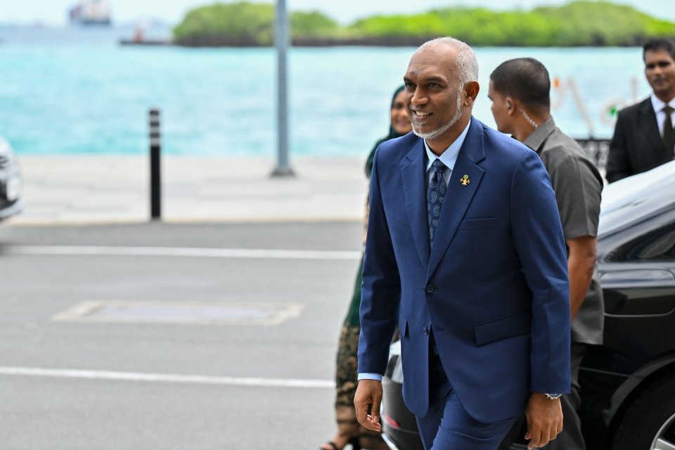 ރައީސް ސިންގަޕޫރަށް ކުރެއްވި ނުރަސްމީ ދަތުރު ނިންމަވާލެއްވުމަށްފަހު މާލެ ވަޑައިގެންފި