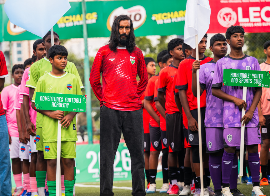 ތާރީޚީ ކިޑްސަލް މުބާރާތް ފެށުން: ގައުމީ ފުޓްސަލް ޓީމުގެ ތަރިންނާއެކު އުފާވެރި ވަގުތުކޮޅެއް