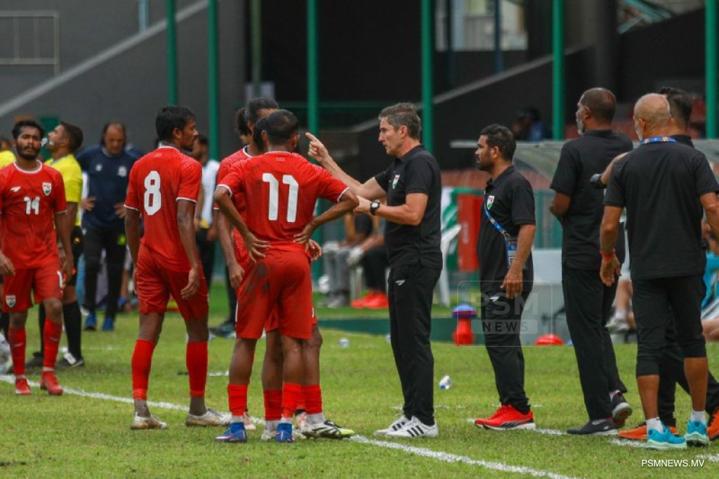 ދަނޑުގައި ގިނައީ ކުޅުންތެރިންގެ ރައްޓެހިންނާއި ޢާއިލާ، ސަޕޯޓަރުންނެއް ނޫން: އުރުބާނީ