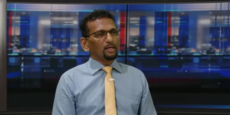 ސަރުކާރުގެ ހާލަތު ދުވަހަކަށްވުރެ ދުވަހެއް ވަނީ ގޯސް، ފެންނަނީ ފަހަރަކު ބޭފުޅަކު ރައީސް އާއި ފެޔަށް ވަޑައިގަންނަވާތަން: ޑީޑީ