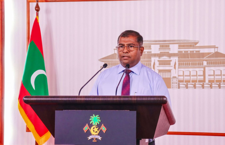 ދިވެހިބަހާއި ގައުމިއްޔަތާބެހޭ މުޝީރުގެ މަގާމުން އާދަމް ނަސީރު އިސްތިއުފާ ދެއްވައިފި
