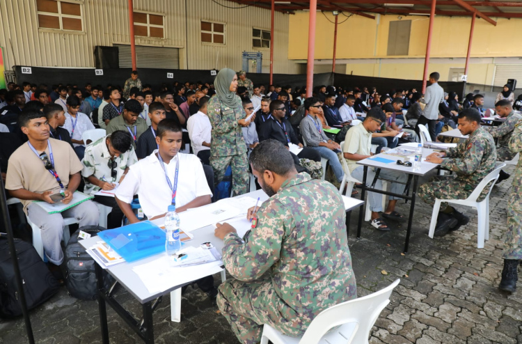 ވަތަނީ ހިދުމަތް ފުރިހަމަކުރި 352 ކުދިން ނޭޝަނަލް ސާވިސް ޓްރެއިނިންއަށް ފުރައިފި