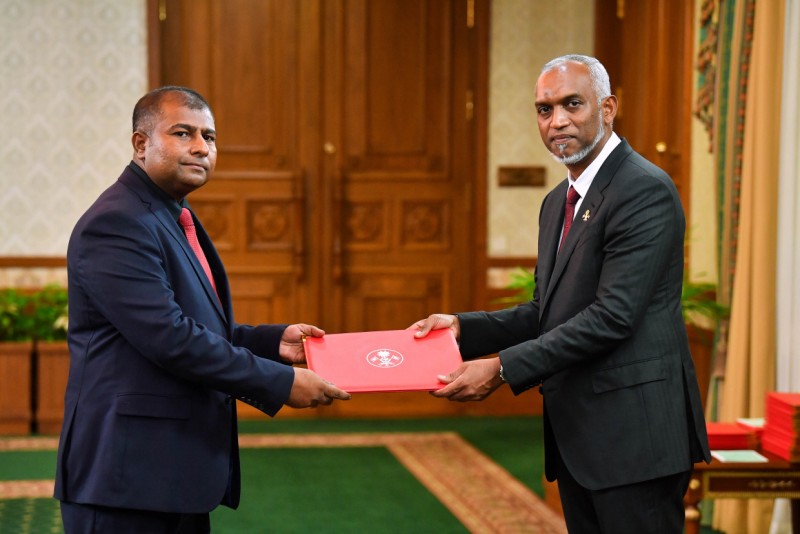 މަގާމަށް އައްޔަނުކުރެއްވިތާ ކުޑައިރުކޮޅެއް ތެރޭ އާދަމް ނަސީރު އިސްތިއުފާ ދެއްވައިފި