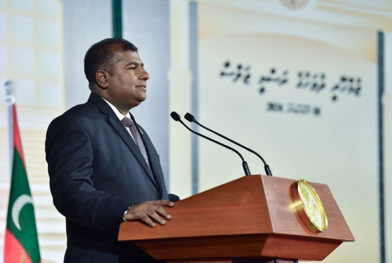 އައު މަޤާމުގެ މަސައްކަތް ފެއްޓެވިތާ އިރުކޮޅެއްގެ ތެރޭގައި އާދަމް ނަސީރު އިސްތިއުފާ ދެއްވައިފި