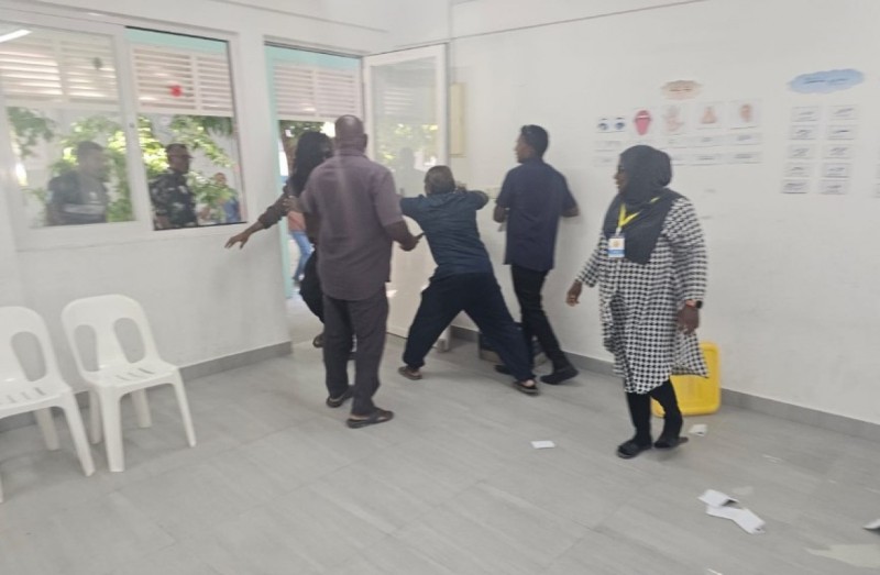 ވޯޓު ފޮށި ފަޅައިލުމާއި ވަގަށް ނެގުން: އެމްޑީޕީން ނިންމީ ފީއައްޔާއި ފިޔޯރީގައި އަލުން ވޯޓުލުން ނުބާއްވަން