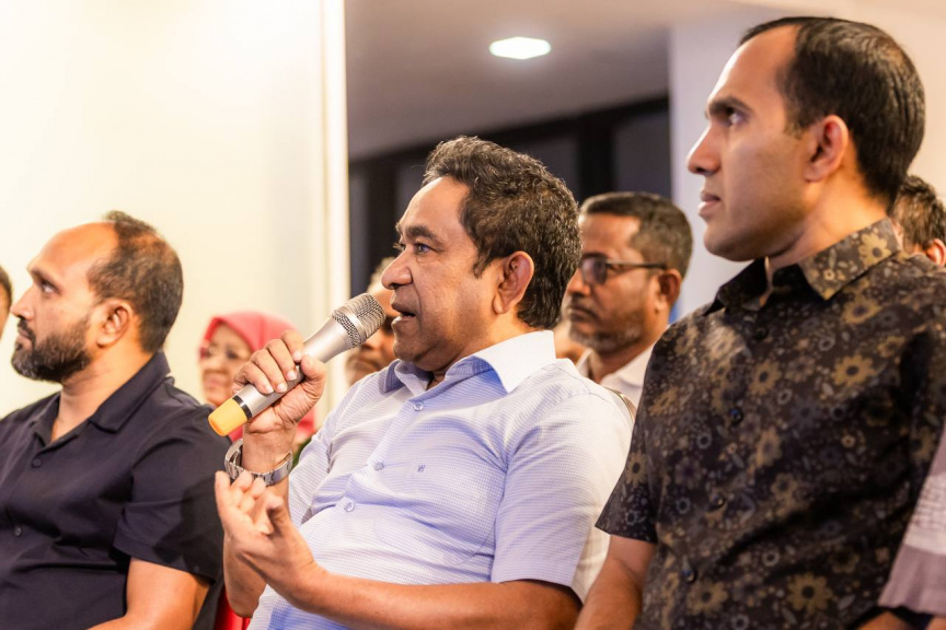 ޝައްމާނަށް އިއްވީ ކުށާ ނުބައްދަލު ސިޔާސީ ހުކުމެއް، ސަރުކާރުގެ ވާހަކަ ރައްޔިތުން ގަބޫލެއް ނުކުރޭ: ޔާމީން