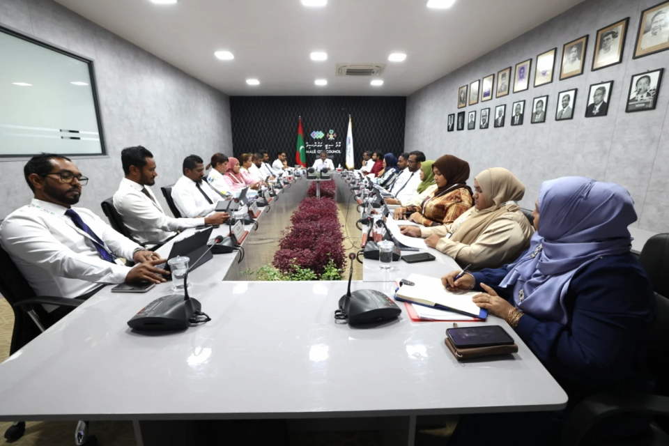 އާޓިފިޝަލް ބީޗުގައި 12:00 ގެ ފަހުން އަޑުގަދަ ކުރާނަމަ ހައްލެއް ހޯދާނީ