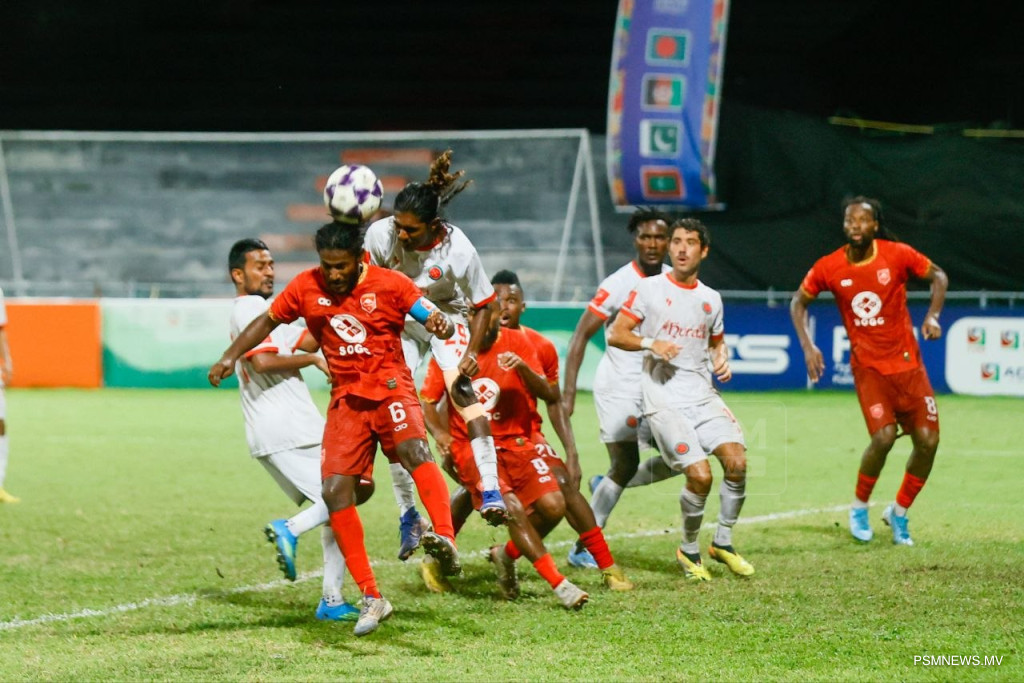 ގައްދޫއަށް ހުރާގެ މައްޗަށް މޮޅެއް