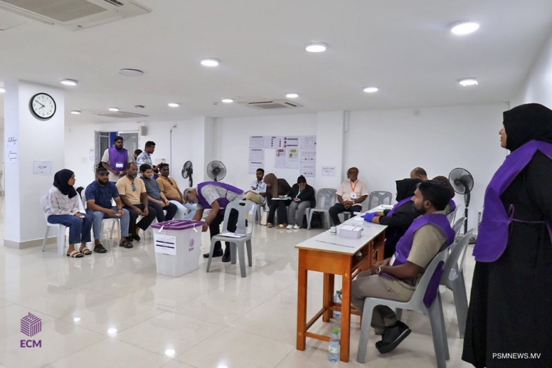 ދ. މީދޫ ކައުންސިލް ރައީސްގެ އިންތިޚާބުގެ އިތުރުބުރުގެ ވޯޓުލުން ފަށައިފި