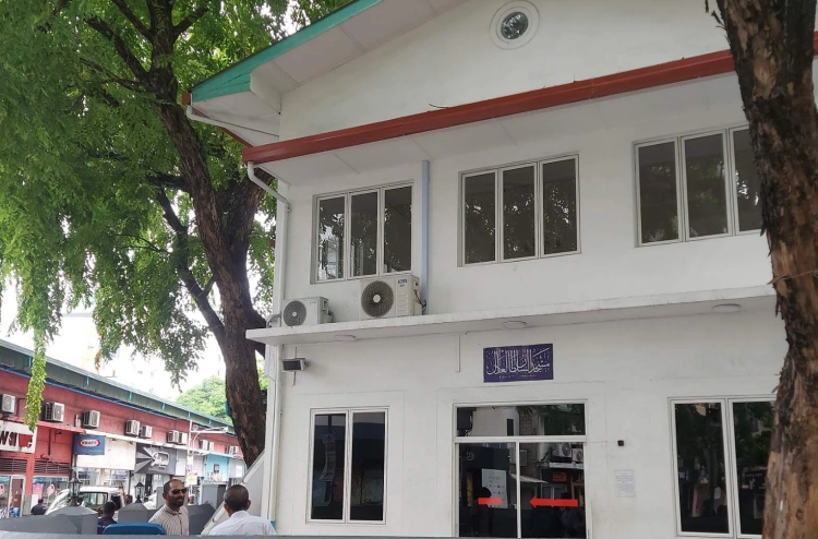 މަސްޖިދުލް އާދިލްގެ ސައުންޑް ސިސްޓަމްގެ ކޭބަލް ވަގަށް ނަގައިފި