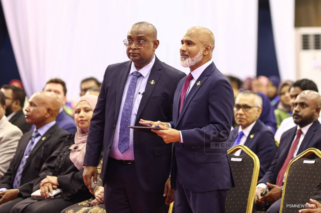 "ކޮރަޕްޝަން ނައްތާލަން އެންމެ ބޮޑު މަސައްކަތެއް ކުރެވޭނީ ސިވިލް ސަރވެންޓުންނަށް"