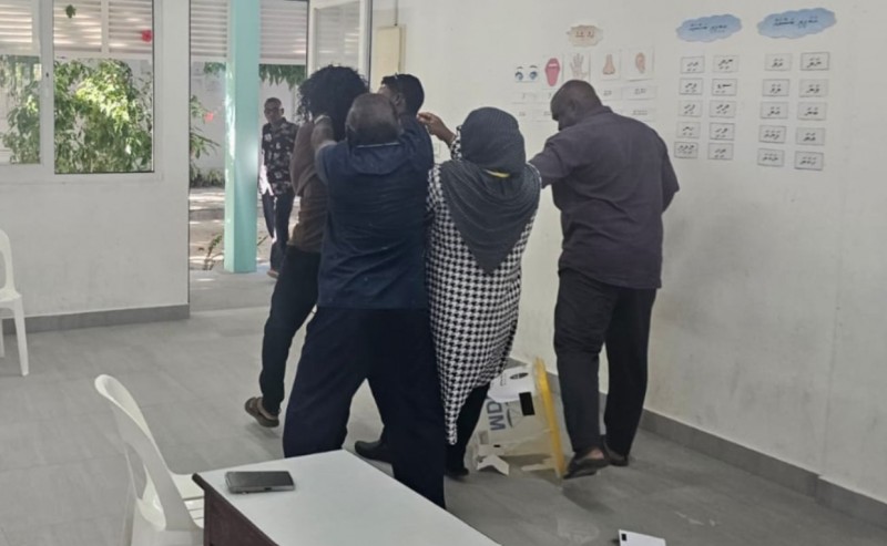 ފަޅާލި ފިޔޯރީ ފޮށީގެ ވޯޓު ބާތިލުކޮށް، އެހެން ދުވަހަކަށް ވޯޓު ފަސްކޮށްފި