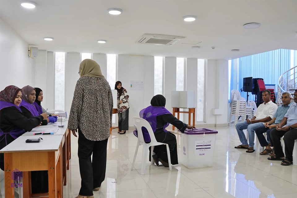 ދ. މީދޫ ކައުންސިލް ރައީސް މަގާމުގެ އިތުރުބުރުގެ ވޯޓު: 890 މީހުން ވޯޓު ލައިފި