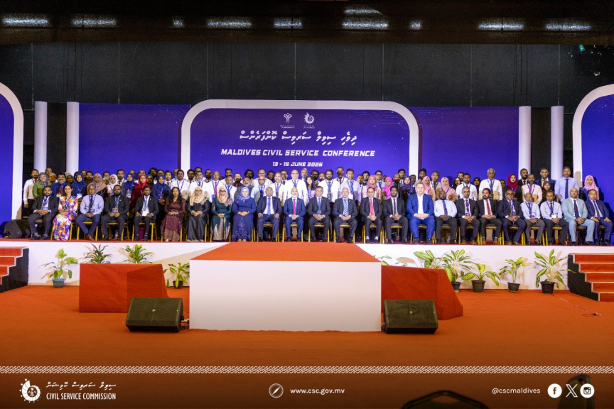 ސިވިލް ސާވިސްގެ މަސައްކަތުގެ ފެންވަރު މަތިކުރެވޭނެ ގޮތްތައް ދިރާސާކުރަން ޖެހޭ: ސީއެސްސީގެ ރައީސް