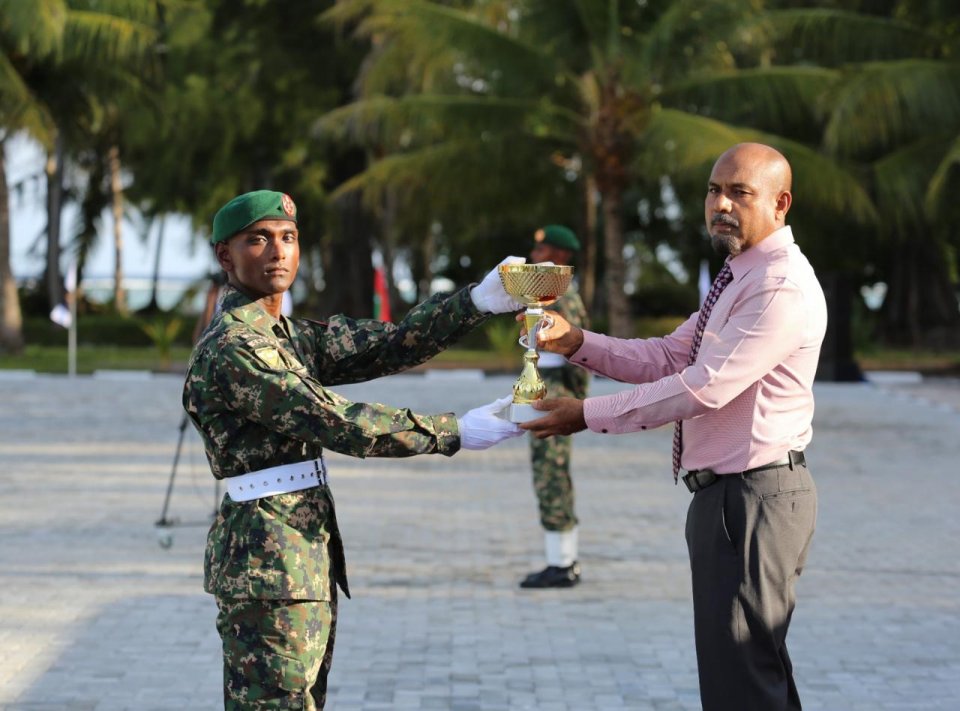 ސިފައިންގެ އަސާސީ ކޯހުން އެކި ވަނަތަކަށްދިޔަ ދަރިވަރުންނަށް ރައީސްގެ މަރުހަބާ