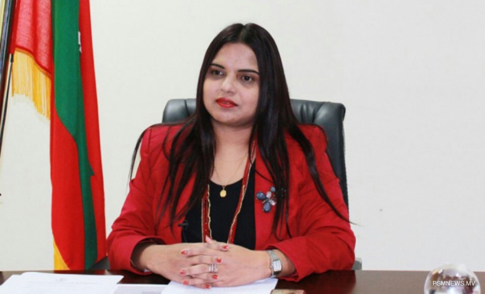 ރަސްމީ ދަތުރުފުޅެއްގައި ފޮރިން މިނިސްޓަރު ޗައިނާއަށް