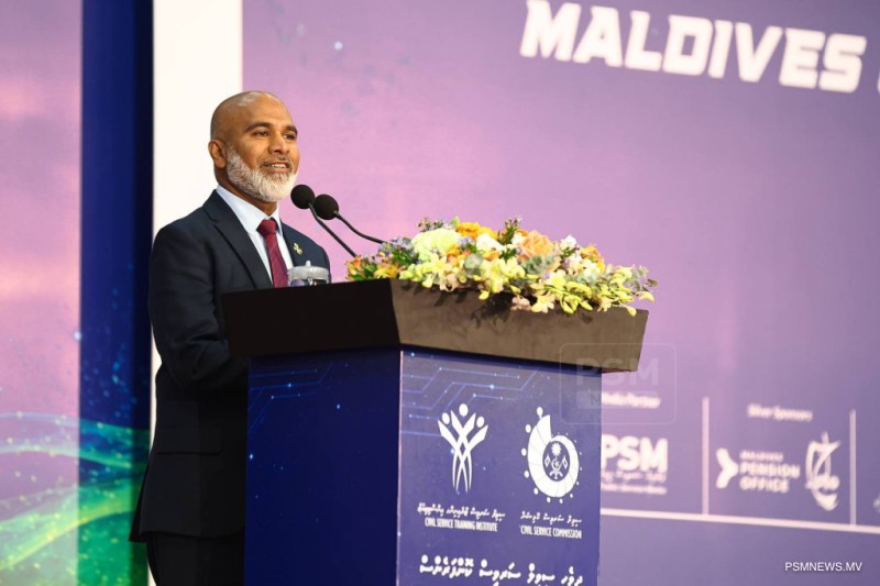 "ކޮރަޕްޝަން ނައްތާލަން އެންމެ ބޮޑު މަސައްކަތެއް ކުރެވޭނީ ސިވިލް ސަރވެންޓުންނަށް"