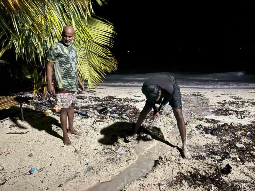 މާފަރަށް އިއްޔެ މެންދުރުފަހު ވެހުނު ބޯވާރެއާއެކު، 10 ގެއަކަށް ފެން ވަދެއްޖެ
