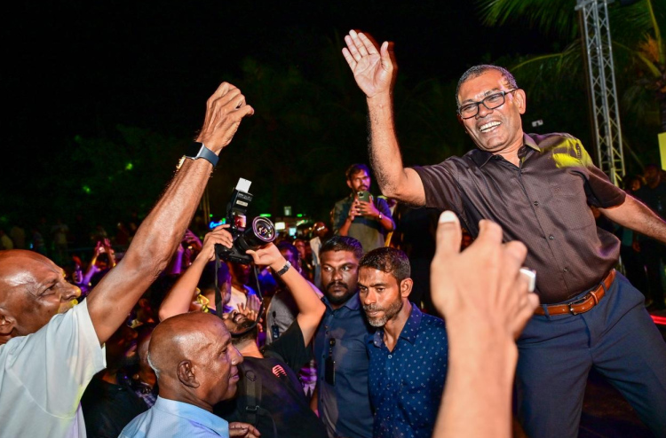 ސަރުކާރު ބަދަލުކުރަން އެކުގައި މަސައްކަތްކުރަން ވާދަވެރިންނަށް ނަޝީދު ދައުވަތު ދެއްވައިފި
